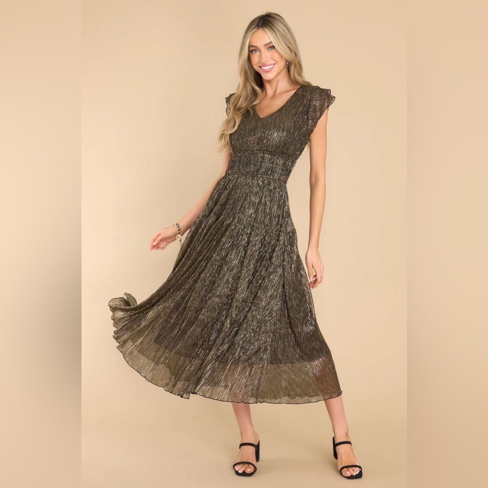 Beyond Iconic Gold Midi Dress in size large